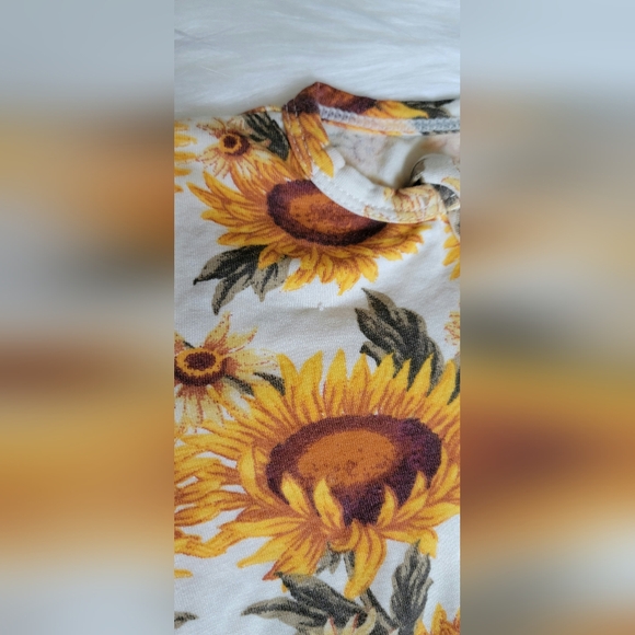 Angel Dear Sunflower Footie - Picture 2 of 4